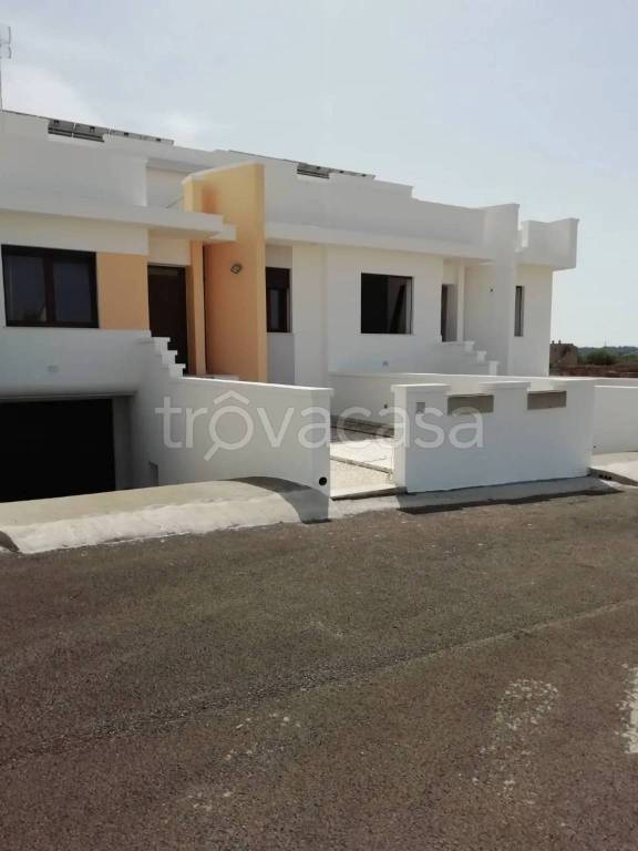 casa indipendente in vendita a Castrignano del Capo in zona Santa Maria di Leuca