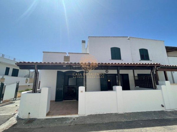 appartamento in vendita a Castrignano del Capo in zona Santa Maria di Leuca
