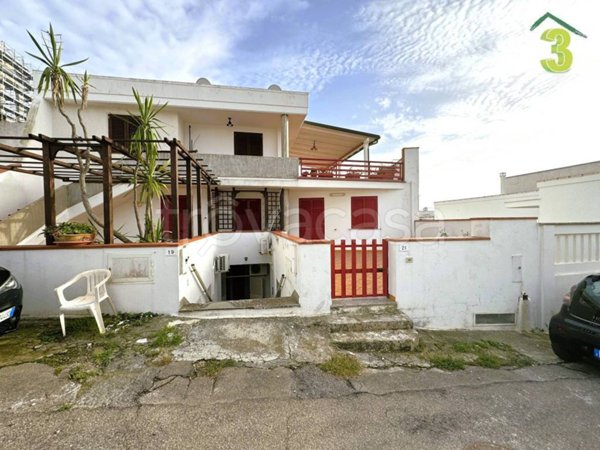 appartamento in vendita a Castrignano del Capo in zona Santa Maria di Leuca