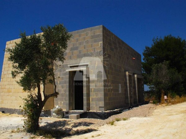 casa indipendente in vendita a Castrignano del Capo in zona Santa Maria di Leuca