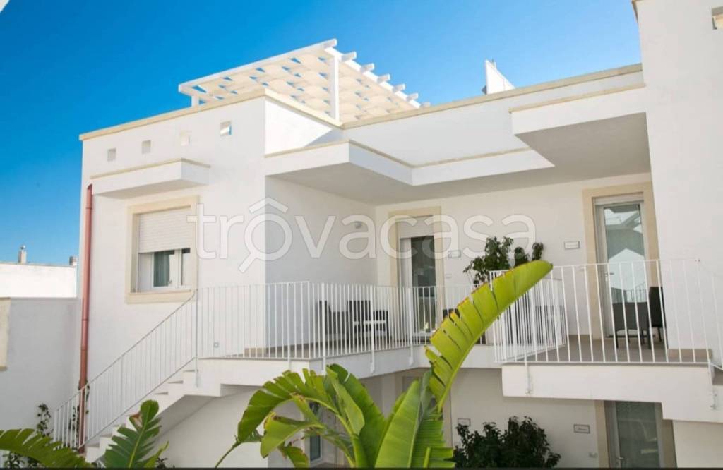 appartamento in vendita a Castrignano del Capo in zona Santa Maria di Leuca