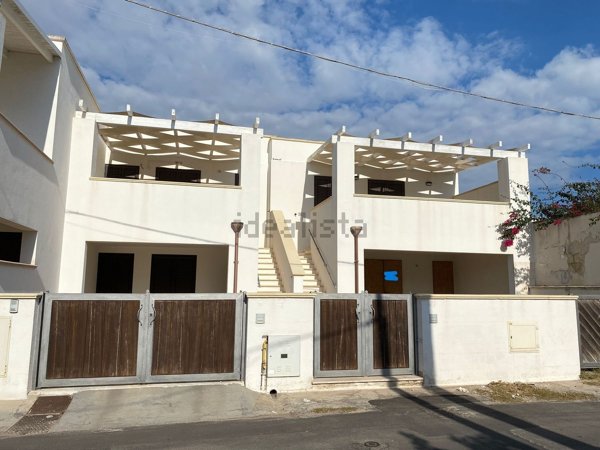 appartamento in vendita a Castrignano del Capo in zona Santa Maria di Leuca