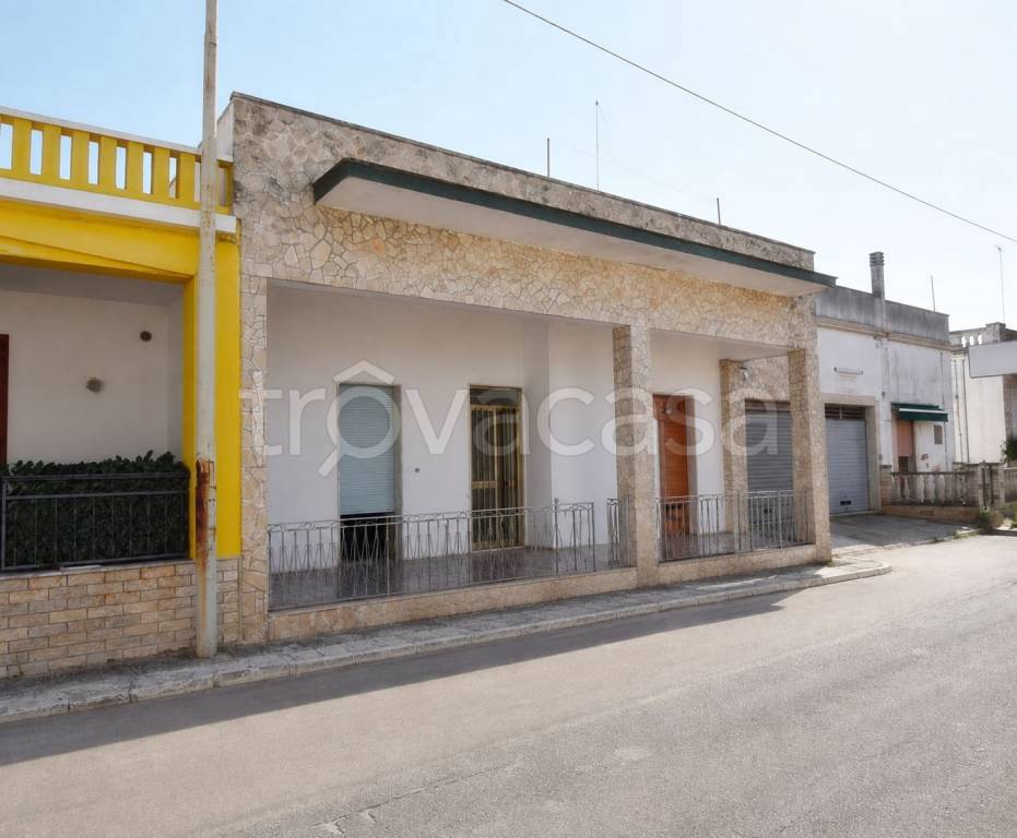 casa indipendente in vendita a Castrignano del Capo