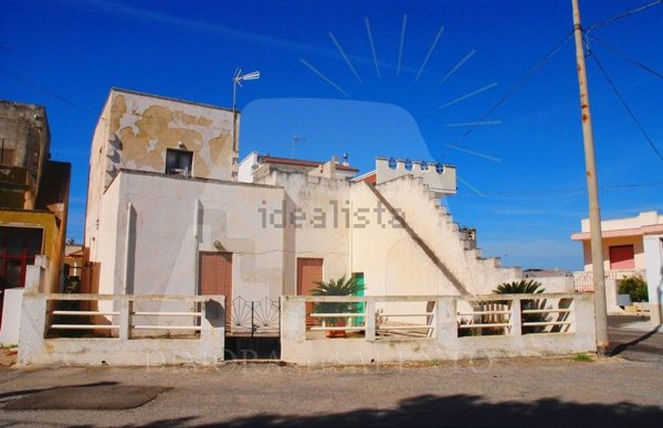 casa indipendente in vendita a Castrignano del Capo in zona Santa Maria di Leuca
