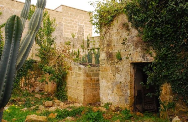 casa indipendente in vendita a Castrignano del Capo in zona Giuliano di Lecce