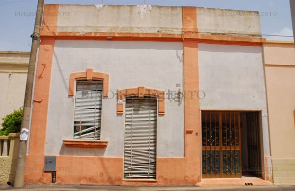 casa indipendente in vendita a Castrignano del Capo in zona Santa Maria di Leuca