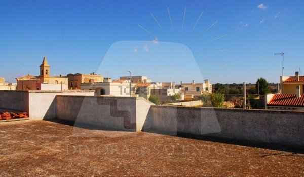 casa indipendente in vendita a Castrignano del Capo in zona Giuliano di Lecce