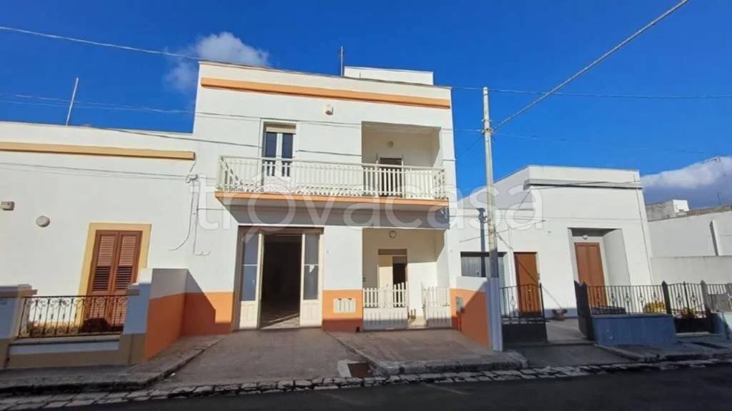 casa indipendente in vendita a Castrignano del Capo