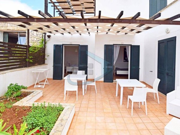 appartamento in vendita a Castrignano del Capo in zona Santa Maria di Leuca