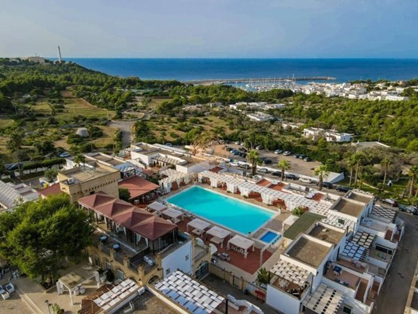 casa indipendente in vendita a Castrignano del Capo in zona Santa Maria di Leuca
