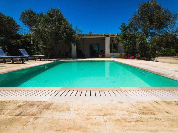 casa indipendente in vendita a Castrignano del Capo
