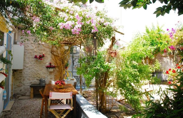 pentavano in vendita a Castrignano del Capo in zona Santa Maria di Leuca