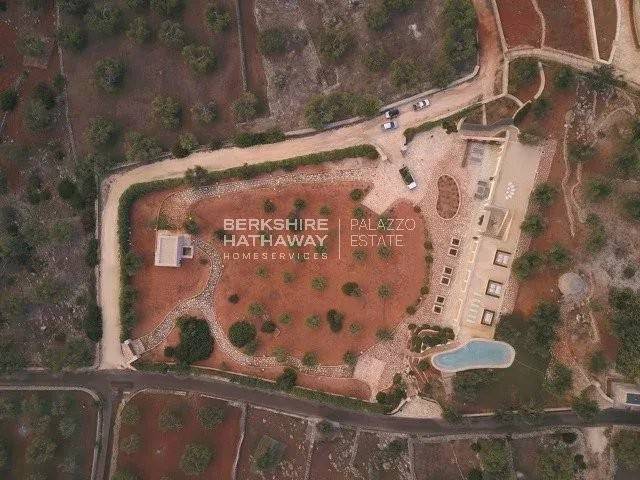 casa indipendente in vendita a Castrignano del Capo in zona Santa Maria di Leuca