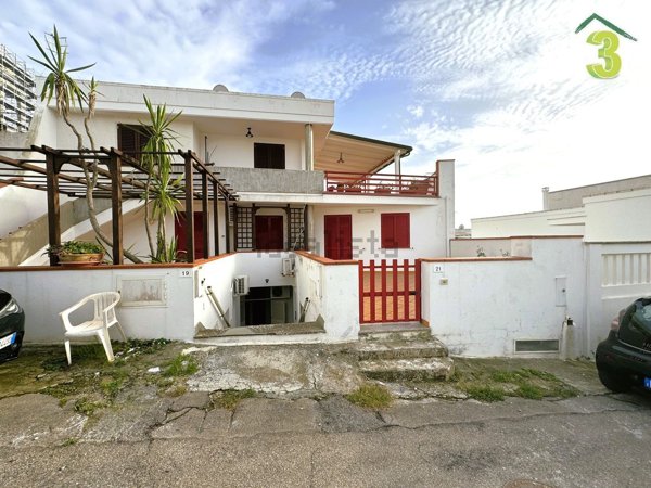 appartamento in vendita a Castrignano del Capo in zona Santa Maria di Leuca