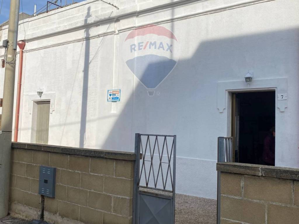 casa indipendente in vendita a Castrignano del Capo in zona Salignano