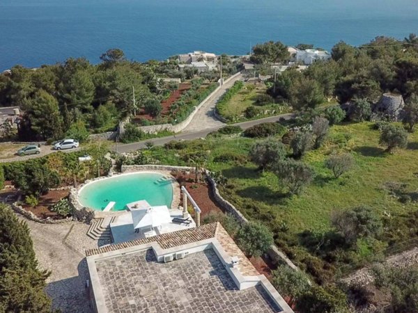 casa indipendente in vendita a Castrignano del Capo in zona Santa Maria di Leuca
