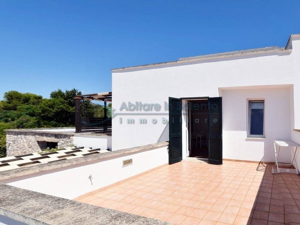 appartamento in vendita a Castrignano del Capo in zona Santa Maria di Leuca