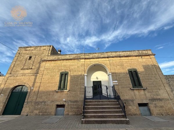 casa indipendente in vendita a Castrignano del Capo in zona Giuliano di Lecce