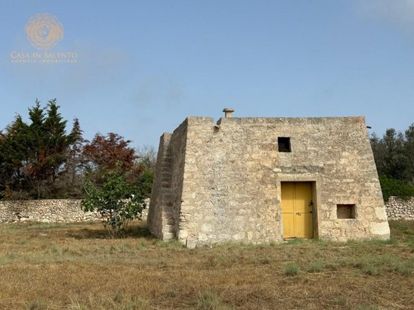 terreno agricolo in vendita a Castrignano del Capo in zona Santa Maria di Leuca