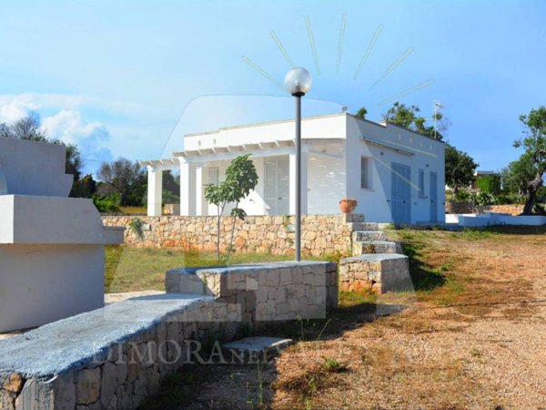casa indipendente in vendita a Castrignano del Capo in zona Santa Maria di Leuca