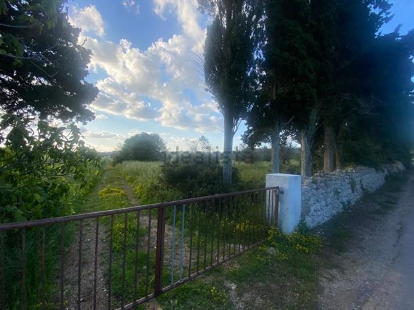 casa indipendente in vendita a Castrignano del Capo in zona Santa Maria di Leuca