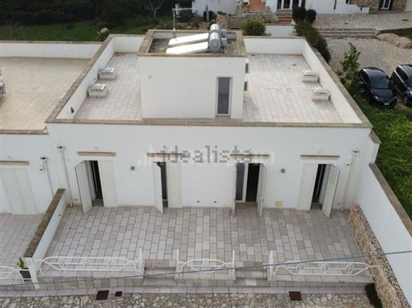 casa indipendente in vendita a Castrignano del Capo in zona Santa Maria di Leuca