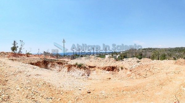 casa indipendente in vendita a Castrignano del Capo in zona Santa Maria di Leuca