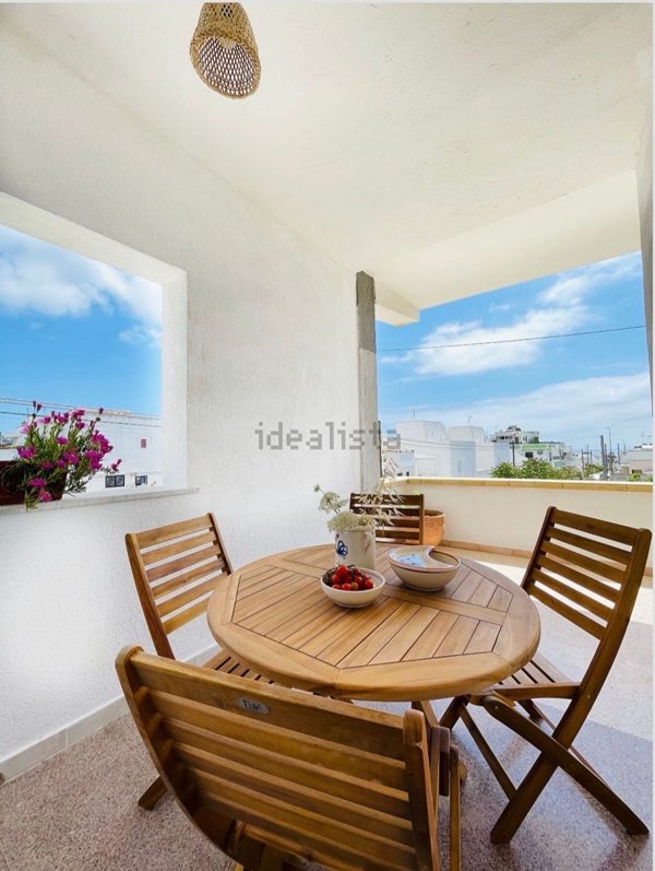 appartamento in vendita a Castrignano del Capo in zona Santa Maria di Leuca