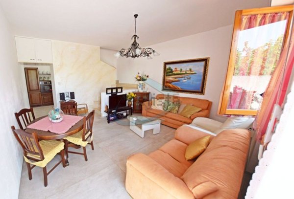 appartamento in vendita a Castrignano del Capo in zona Santa Maria di Leuca