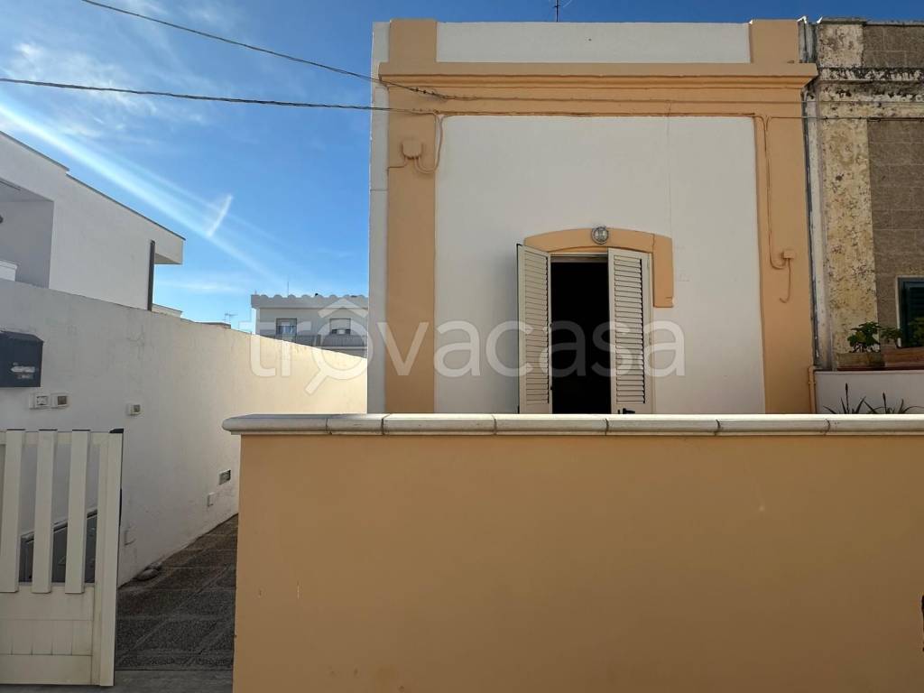 casa indipendente in vendita a Castrignano del Capo in zona Santa Maria di Leuca