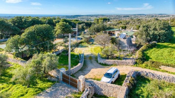 casa indipendente in vendita a Castrignano del Capo in zona Santa Maria di Leuca