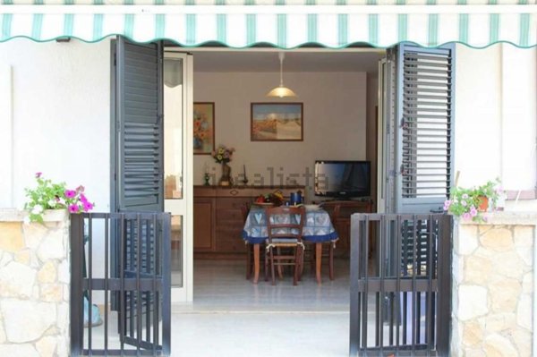 appartamento in vendita a Castrignano del Capo in zona Santa Maria di Leuca