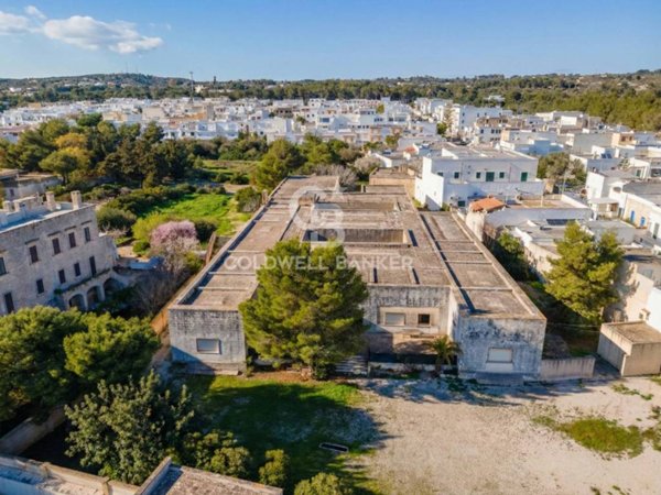 casa indipendente in vendita a Castrignano del Capo in zona Santa Maria di Leuca
