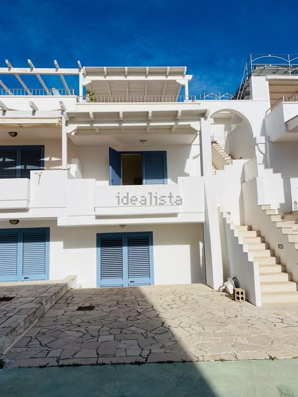 casa indipendente in vendita a Castrignano del Capo in zona Santa Maria di Leuca