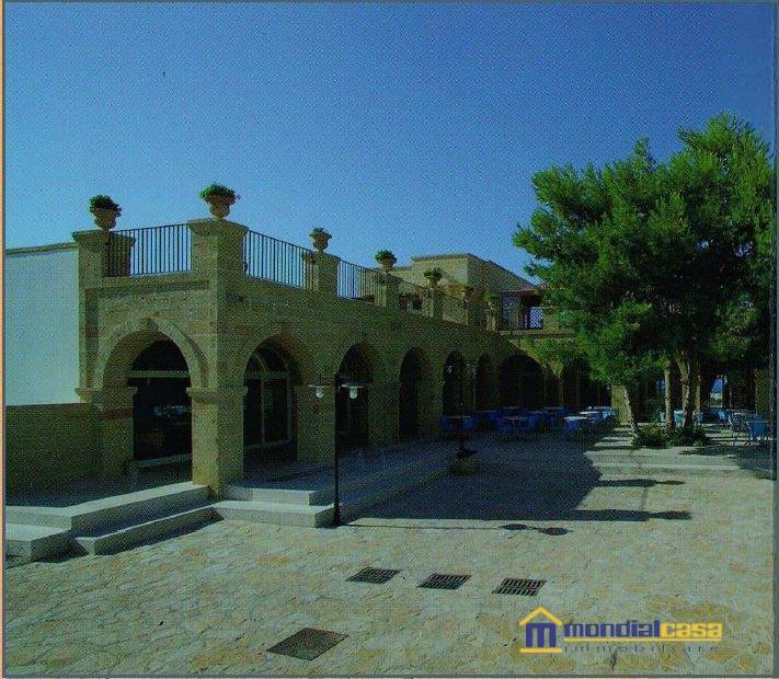 appartamento in vendita a Castrignano del Capo in zona Santa Maria di Leuca