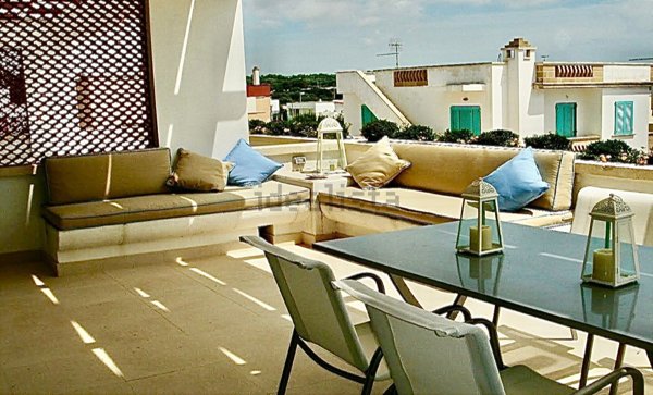 appartamento in vendita a Castrignano del Capo in zona Santa Maria di Leuca