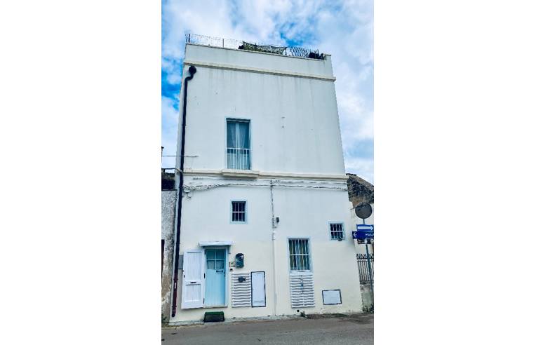 casa indipendente in vendita a Castrignano del Capo in zona Salignano