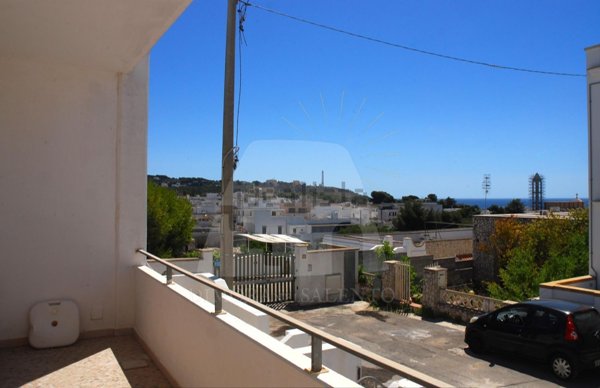casa indipendente in vendita a Castrignano del Capo in zona Santa Maria di Leuca