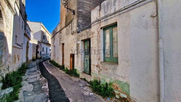 casa indipendente in vendita a Castrignano del Capo