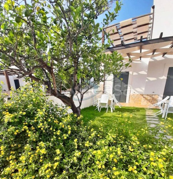 appartamento in vendita a Castrignano del Capo in zona Santa Maria di Leuca