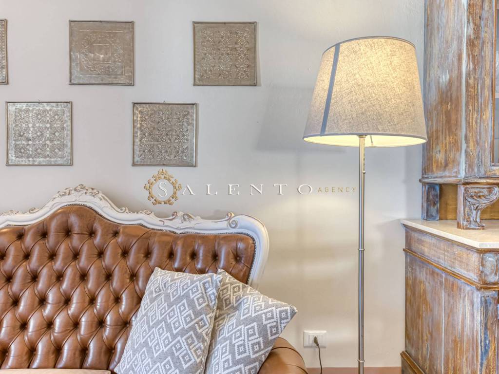 casa indipendente in vendita a Castrignano del Capo in zona Giuliano di Lecce