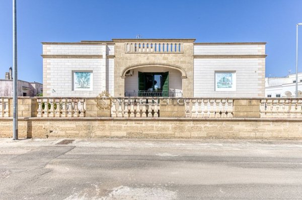 casa indipendente in vendita a Castrignano del Capo in zona Santa Maria di Leuca