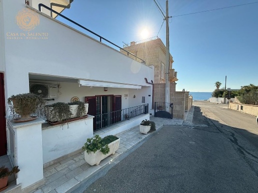 appartamento in vendita a Castrignano del Capo in zona Santa Maria di Leuca