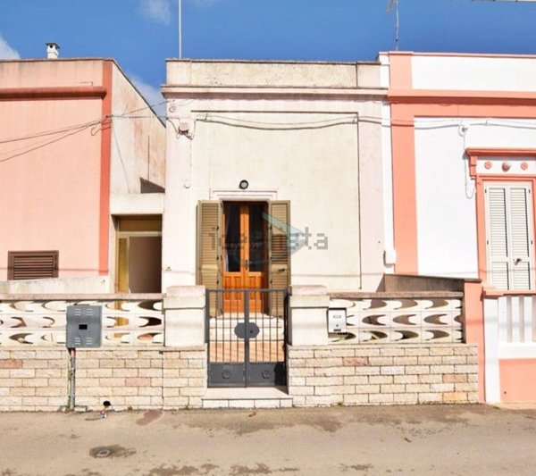 appartamento in vendita a Castrignano del Capo in zona Giuliano di Lecce