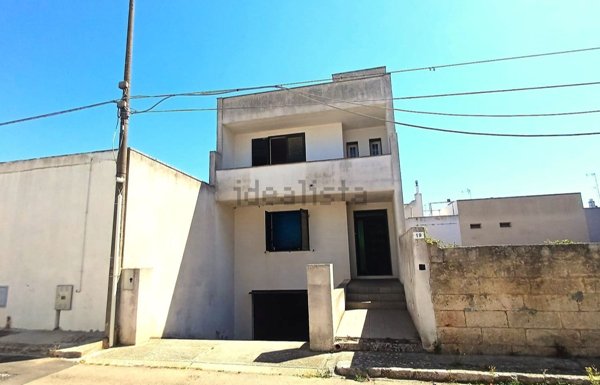 casa indipendente in vendita a Castrignano del Capo