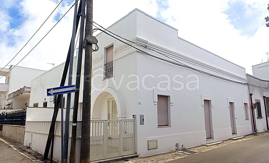 appartamento in vendita a Castrignano del Capo in zona Salignano