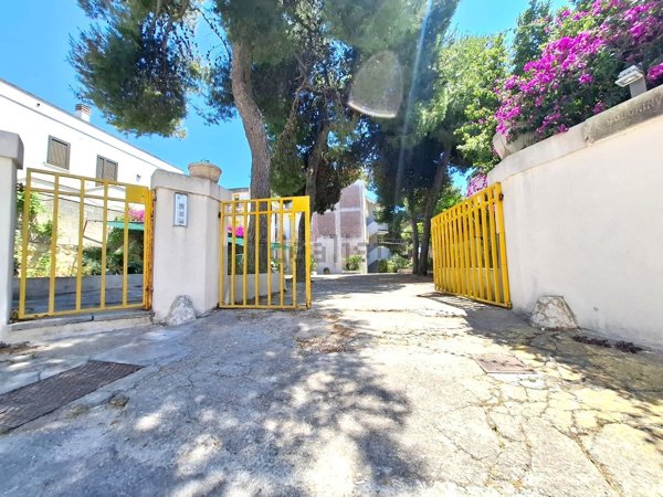appartamento in vendita a Castrignano del Capo in zona Santa Maria di Leuca
