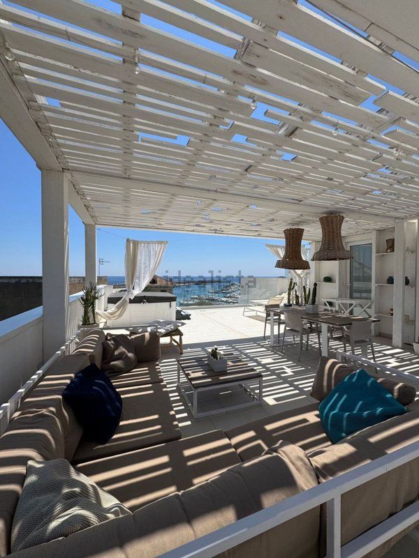 appartamento in vendita a Castrignano del Capo in zona Santa Maria di Leuca