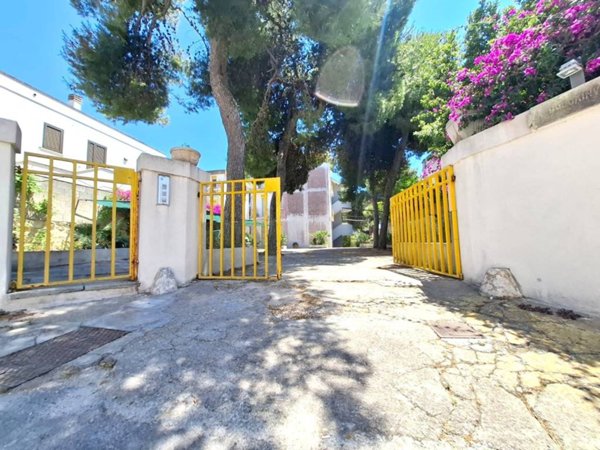 appartamento in vendita a Castrignano del Capo in zona Santa Maria di Leuca