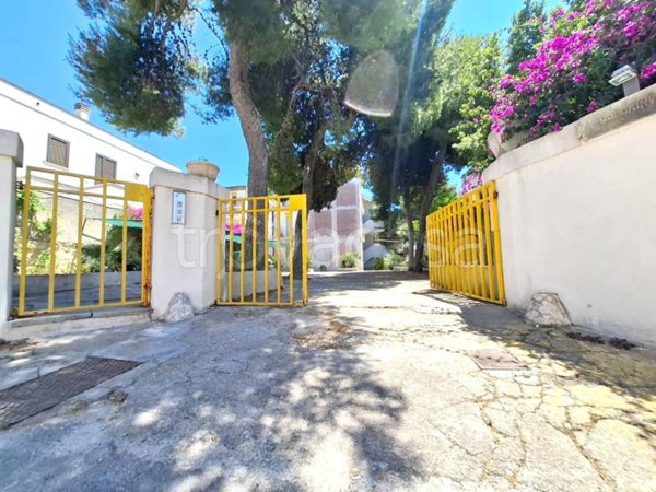 appartamento in vendita a Castrignano del Capo in zona Santa Maria di Leuca